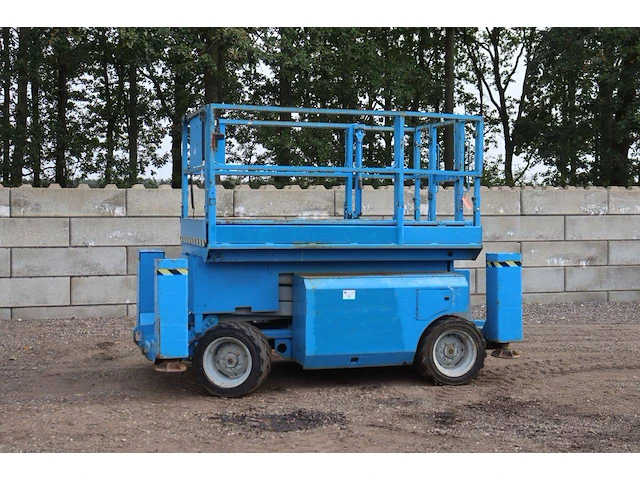 Schaarhoogwerker genie gs-2663 diesel 567kg 9.92m 2005 - afbeelding 1 van  1