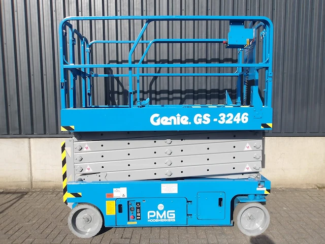 Schaarhoogwerker genie gs-3246 elektrisch 11.75m 2005 - afbeelding 1 van  1