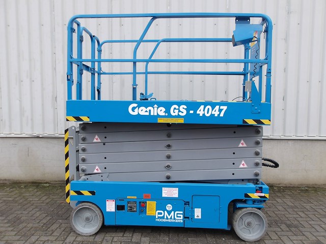 Schaarhoogwerker genie gs-4047 13.70m elektrisch 2012 - afbeelding 1 van  1