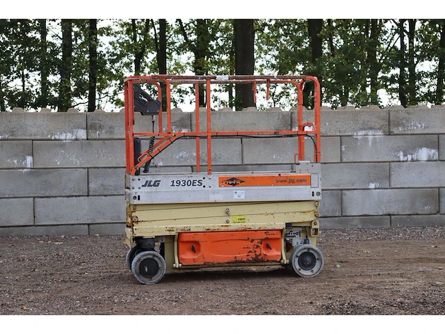 Schaarhoogwerker jlg 1930es elektrisch 230kg 7.72m 2006 - afbeelding 1 van  1