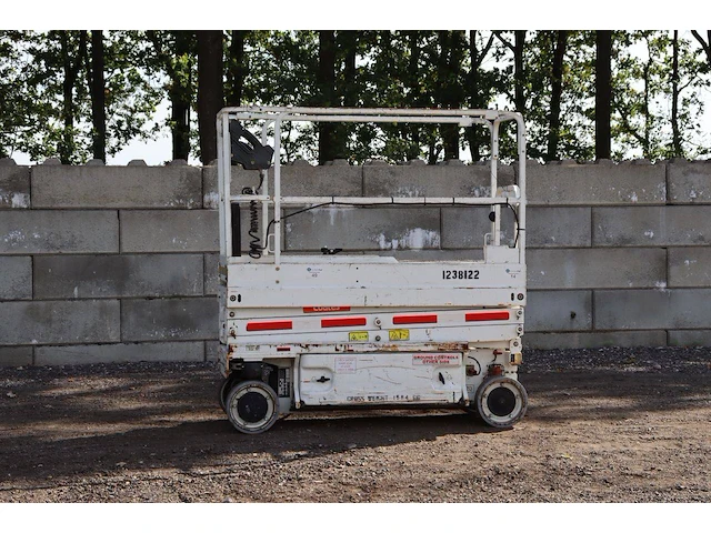 Schaarhoogwerker jlg 1930es elektrisch 230kg 7.7m 2015 - afbeelding 1 van  1