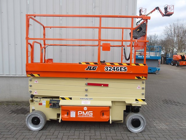 Schaarhoogwerker jlg 3246es 11.75m elektrisch 2019 - afbeelding 1 van  1