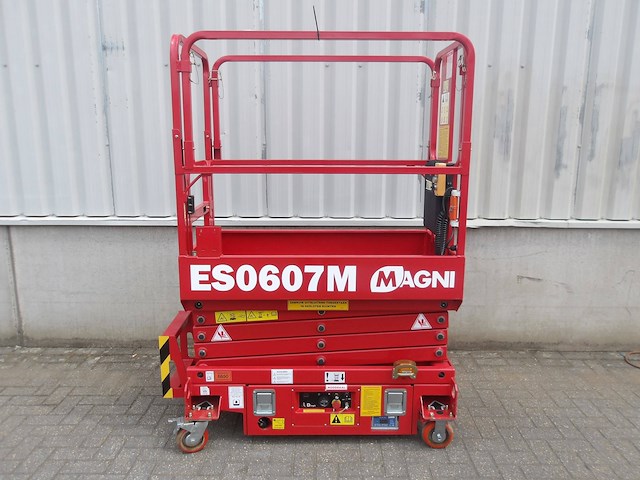 Schaarhoogwerker magni es0607m elektrisch 5.90m 2023 nieuw - afbeelding 1 van  1