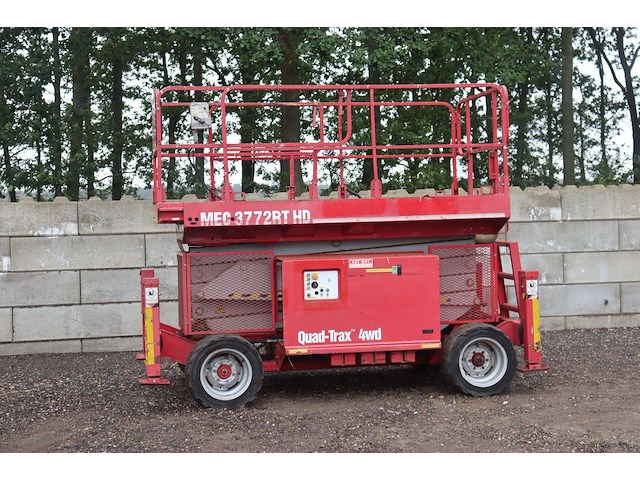 Schaarhoogwerker mec 3772rt hd diesel 680kg 13.3m - afbeelding 1 van  1