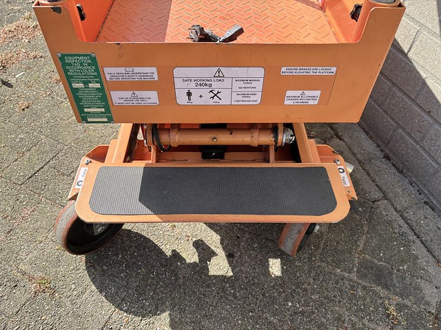 Schaarhoogwerker, nsg uk ltd, pop-up, oranje/grijs, 2007 - afbeelding 21 van  23