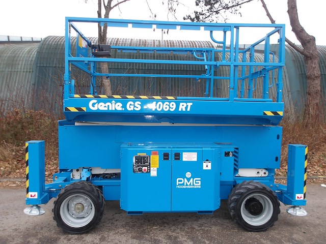 Schaarhoogwerker ruw terrein genie gs-4069rt 14.3m diesel 2017 - afbeelding 1 van  1