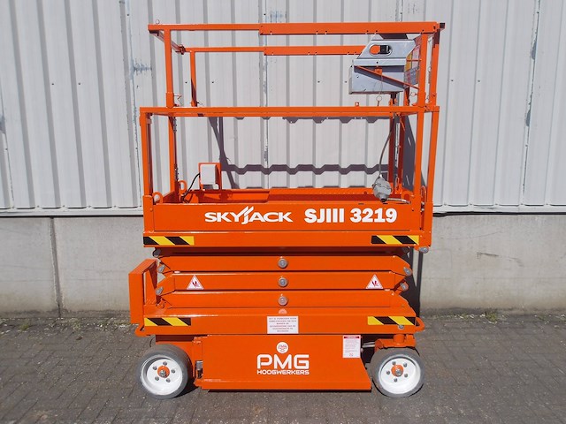 Schaarhoogwerker skyjack sj3219 7.81m elektrisch 2016 - afbeelding 1 van  1