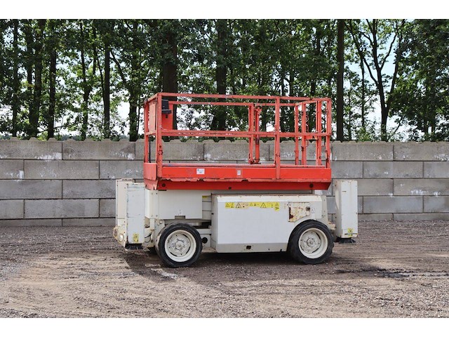 Schaarlift genie gs-2668 diesel 567kg 9.9m 2011 - afbeelding 1 van  1