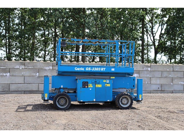 Schaarlift genie gs3369 rt diesel 454kg 11.96m 2013 - afbeelding 1 van  1