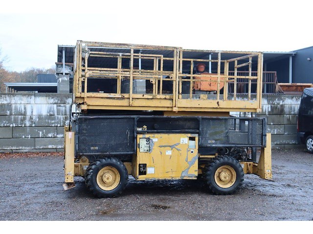 Schaarlift grove sm4688 xt diesel 14.2m 2000 - afbeelding 1 van  1