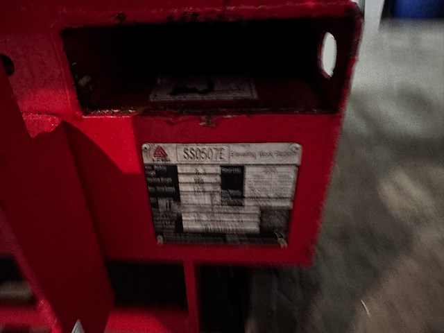 Schaarlift hoogwerker, lgmg, ss0507e , rood, 2022, elektrisch - afbeelding 3 van  8