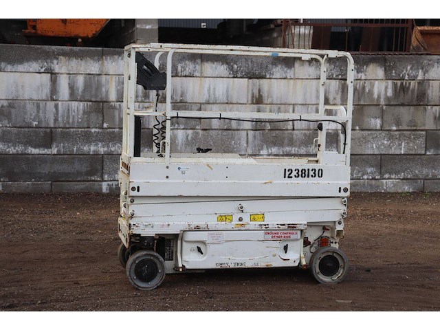 Schaarlift jlg 1930 es elektrisch 7.72m 2015 - afbeelding 1 van  1