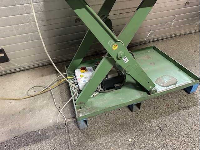 Schaarlift - afbeelding 1 van  2