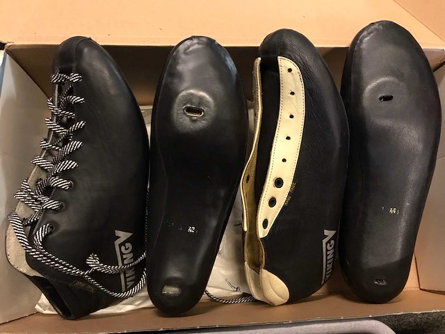 Schaatsbeschermers en schoenen - afbeelding 2 van  3