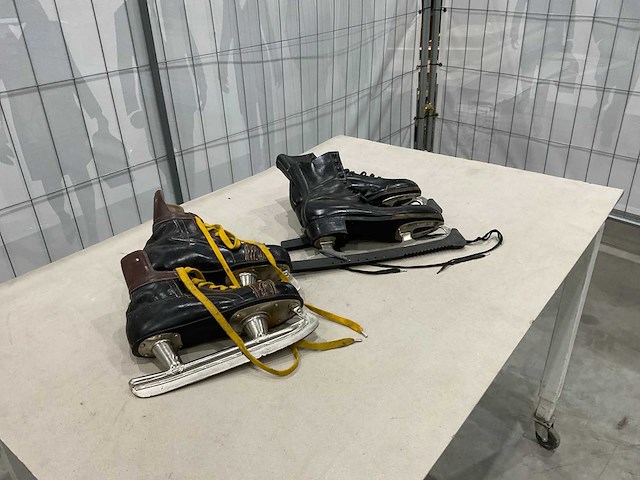 Schaatsen mt 44 en 26 - afbeelding 2 van  9