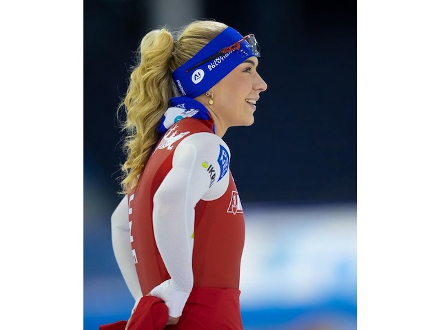 Schaatspak van joy beune, gesigneerd - afbeelding 1 van  6