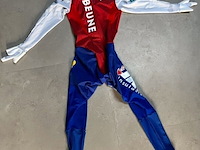 Schaatspak van joy beune, gesigneerd - afbeelding 4 van  6