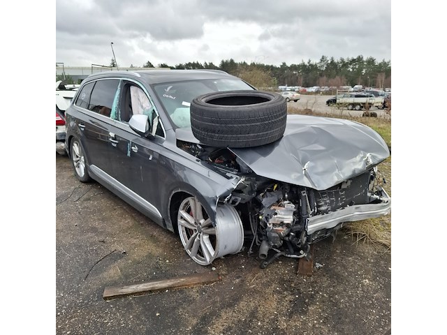 Schade auto, audi - afbeelding 12 van  19