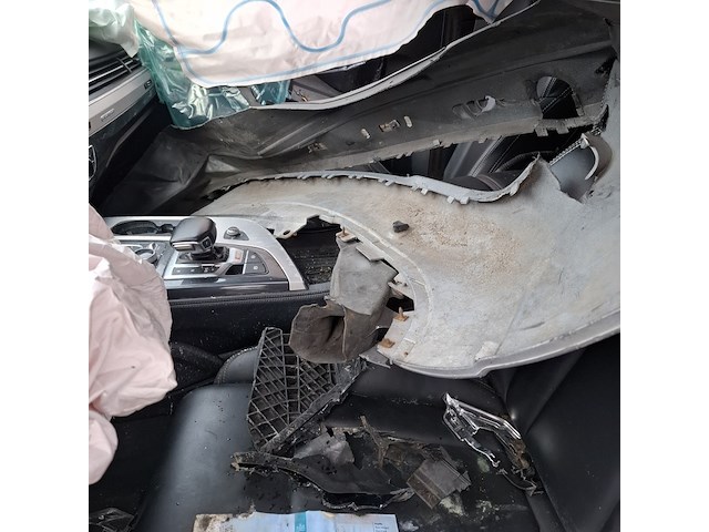 Schade auto, audi - afbeelding 19 van  19