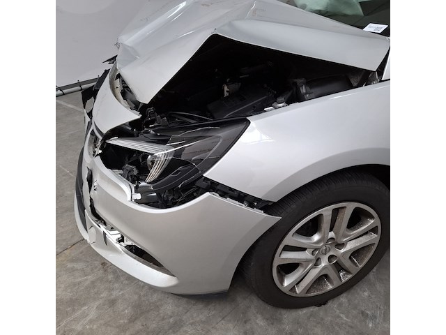 Schade auto, opel, astra - afbeelding 2 van  43