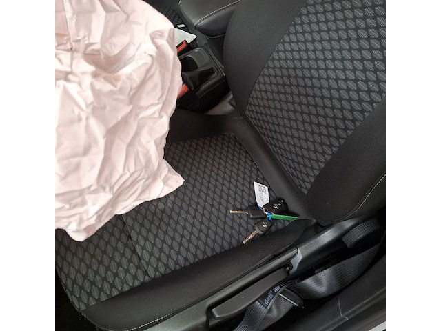 Schade auto, opel, astra - afbeelding 16 van  43