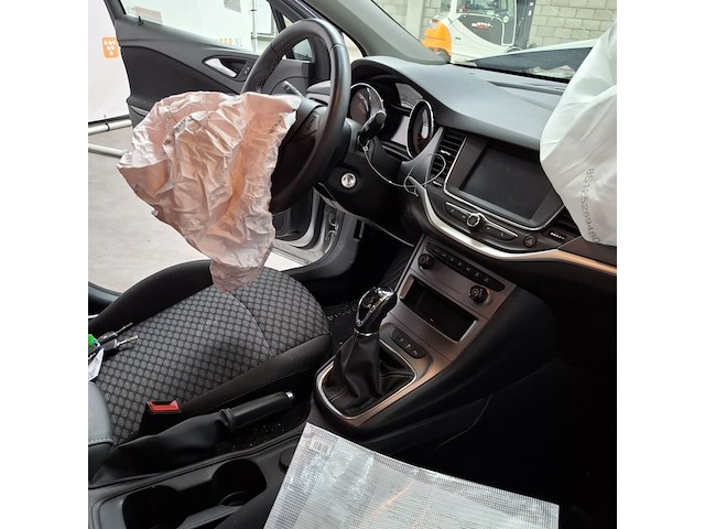 Schade auto, opel, astra - afbeelding 25 van  43