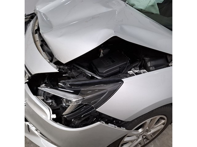 Schade auto, opel, astra - afbeelding 33 van  43