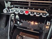 Schade auto, peugeot, 208, 1.2 puretech allure pack, 2023 - afbeelding 29 van  61