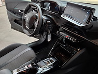Schade auto, peugeot, 208, 1.2 puretech allure pack, 2023 - afbeelding 40 van  61