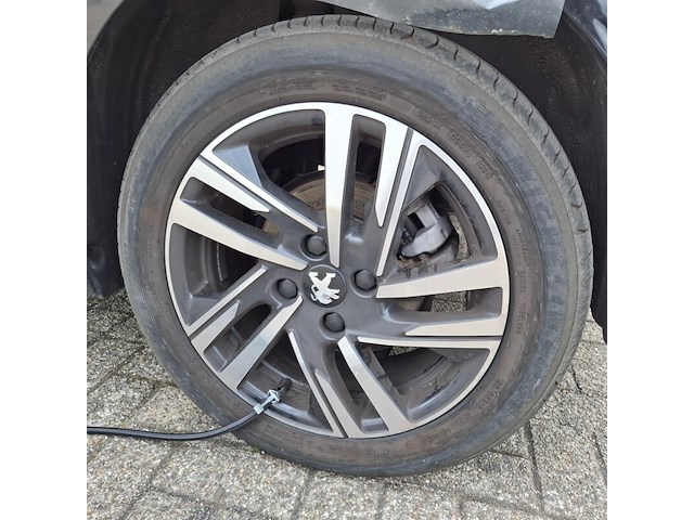 Schade auto, peugeot, 208, 1.2 puretech allure pack, 2023 - afbeelding 58 van  61