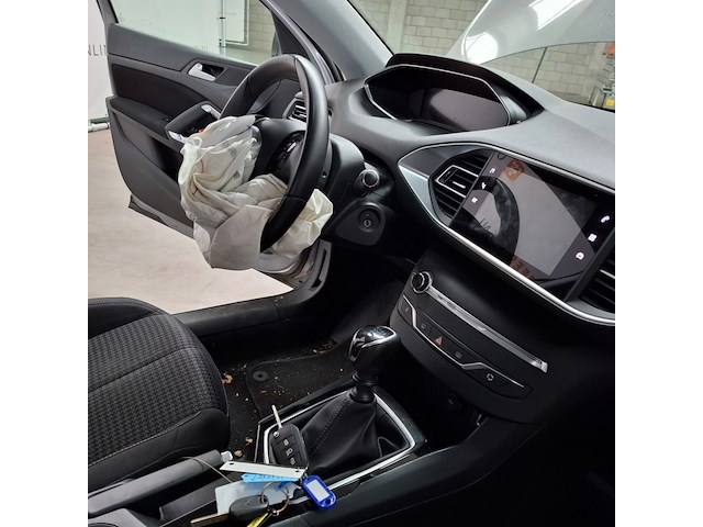 Schade auto, peugeot, 308, 2020 - afbeelding 39 van  64