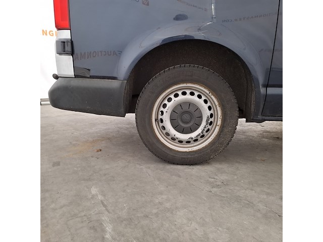 Schade auto, volkswagen, transporter - afbeelding 10 van  47