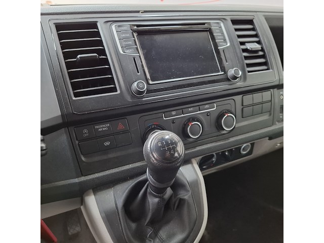 Schade auto, volkswagen, transporter - afbeelding 28 van  47