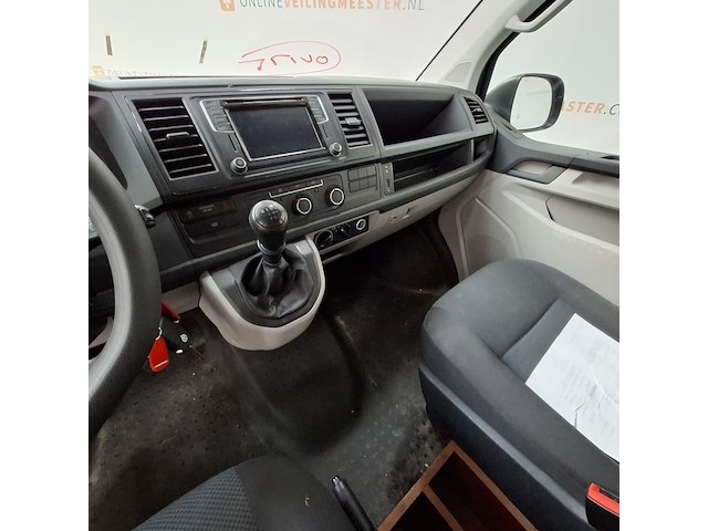 Schade auto, volkswagen, transporter - afbeelding 30 van  47