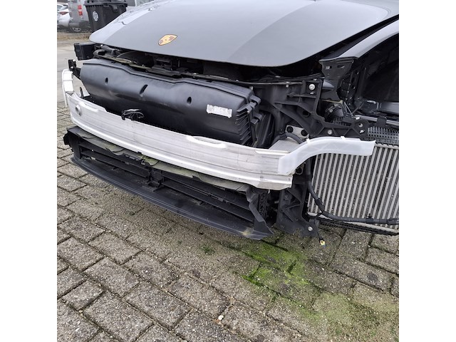 Schadeauto, porsche, panamera 4 e-hybrid - afbeelding 7 van  52