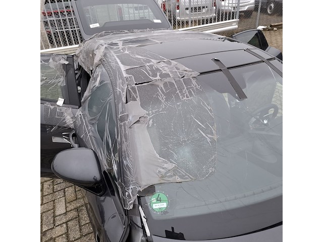 Schadeauto, porsche, panamera 4 e-hybrid - afbeelding 39 van  52