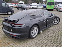 Schadeauto, porsche, panamera 4 e-hybrid - afbeelding 49 van  52