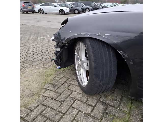 Schadeauto, porsche, panamera 4 e-hybrid - afbeelding 4 van  52