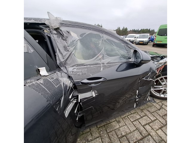 Schadeauto, porsche, panamera 4 e-hybrid - afbeelding 26 van  52