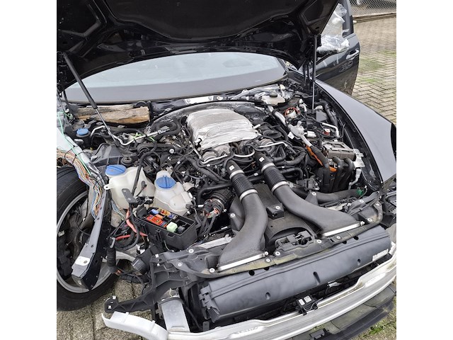 Schadeauto, porsche, panamera 4 e-hybrid - afbeelding 38 van  52