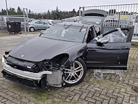 Schadeauto, porsche, panamera 4 e-hybrid - afbeelding 40 van  52