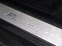 Schadeauto, porsche, panamera 4 e-hybrid - afbeelding 41 van  52