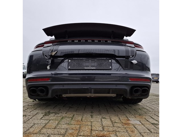 Schadeauto, porsche, panamera 4 e-hybrid - afbeelding 51 van  52