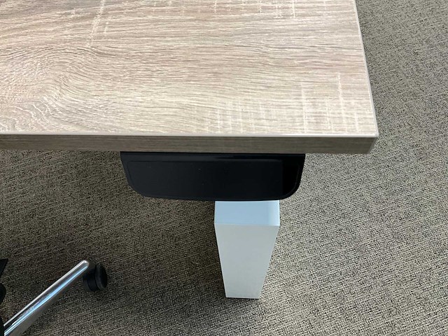 Schaffenburg hoekbureau - afbeelding 4 van  6