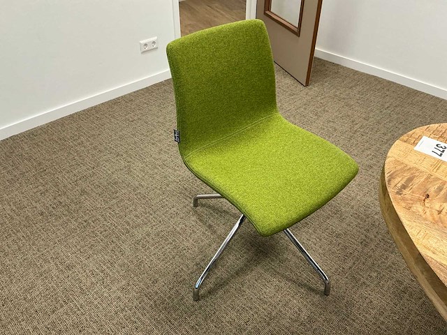 Schaffenburg ovale vergadertafel met stoelen - afbeelding 4 van  7