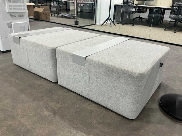 Schaffenburg poef (2x) - afbeelding 1 van  4