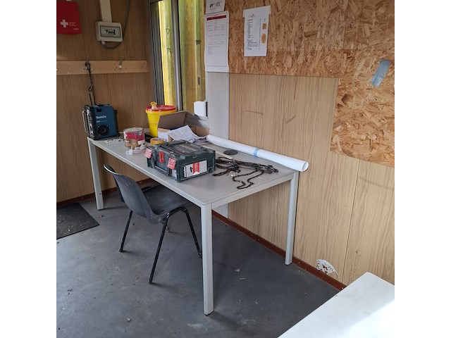 Schaftkeet met inhoud - afbeelding 2 van  11