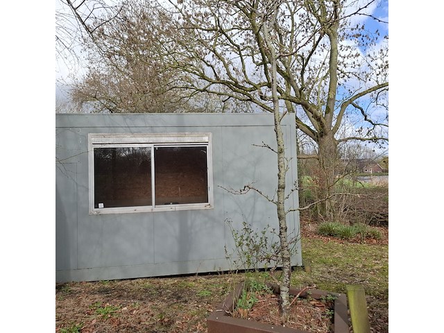 Schaftkeet met inhoud - afbeelding 5 van  11