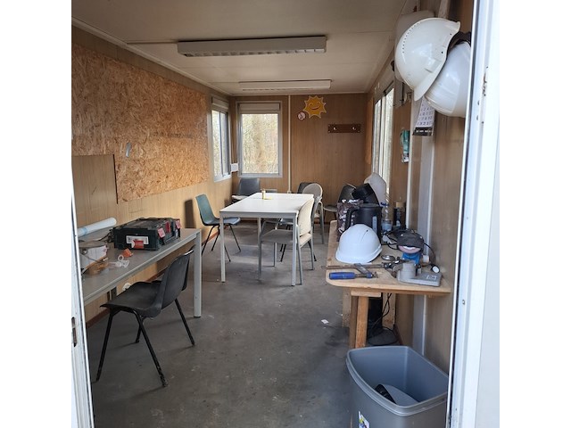 Schaftkeet met inhoud - afbeelding 10 van  11