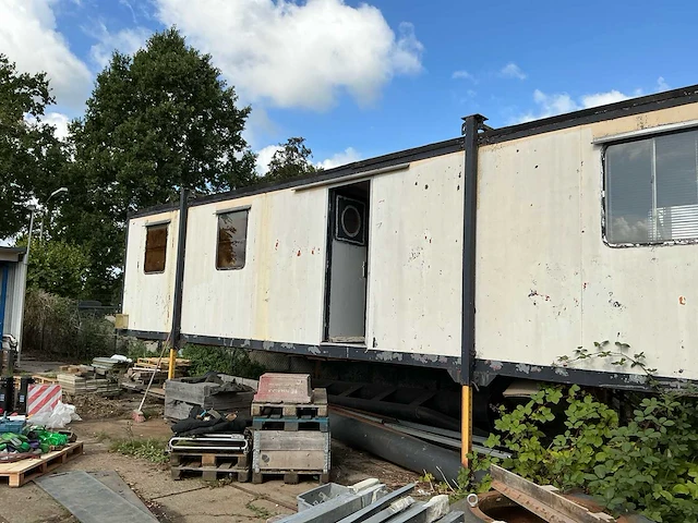 Schaftwagen / keet inclusief inhoud - afbeelding 11 van  16